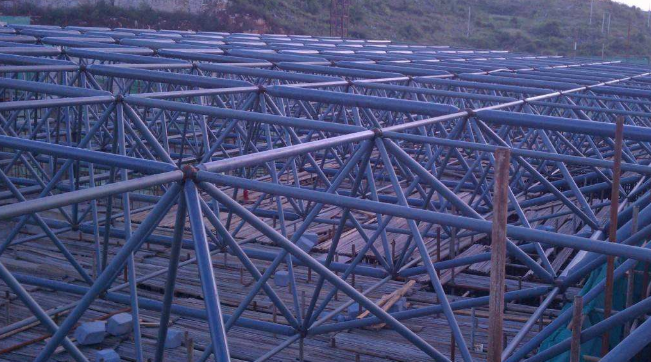 普兰店概述网架加工中对钢材的质量的过细恳求